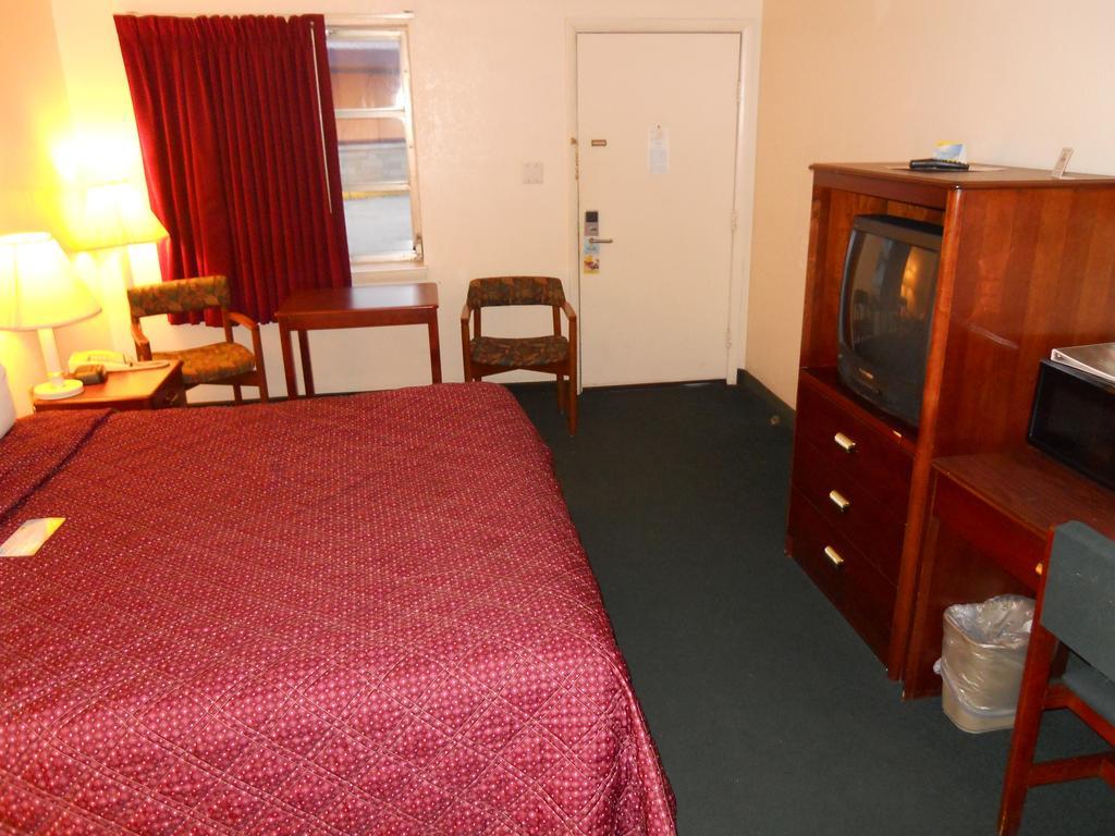Best Budget Inn Tell City Номер фото